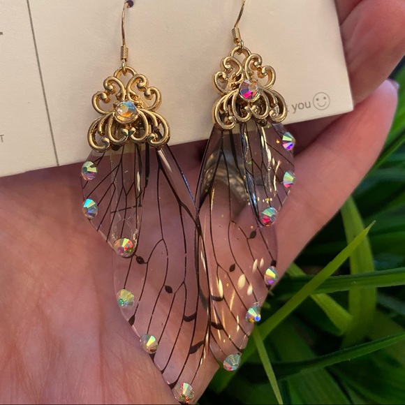 Beautiful Butterfly Wing Earrings - Picture 4 of 4